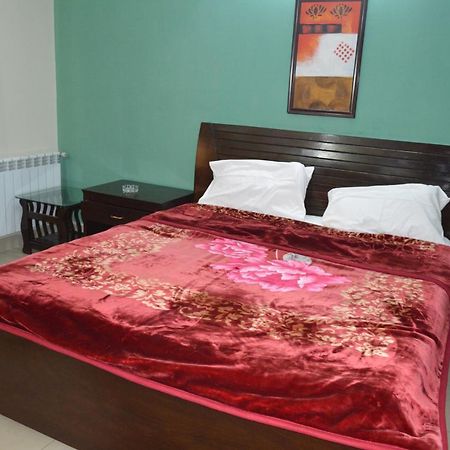 Tourist Hub Islamabad Bed & Breakfast Luaran gambar