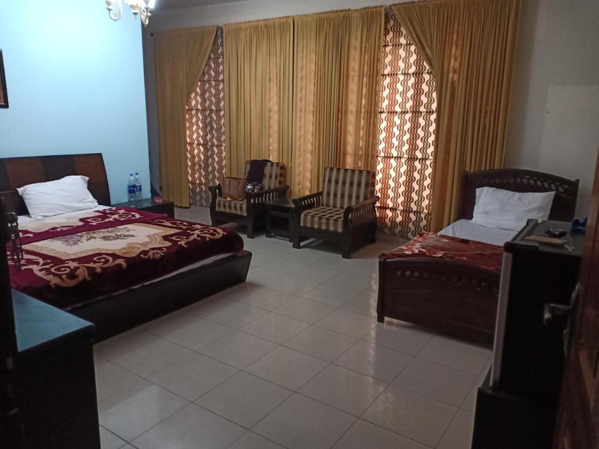 Tourist Hub Islamabad Bed & Breakfast Luaran gambar