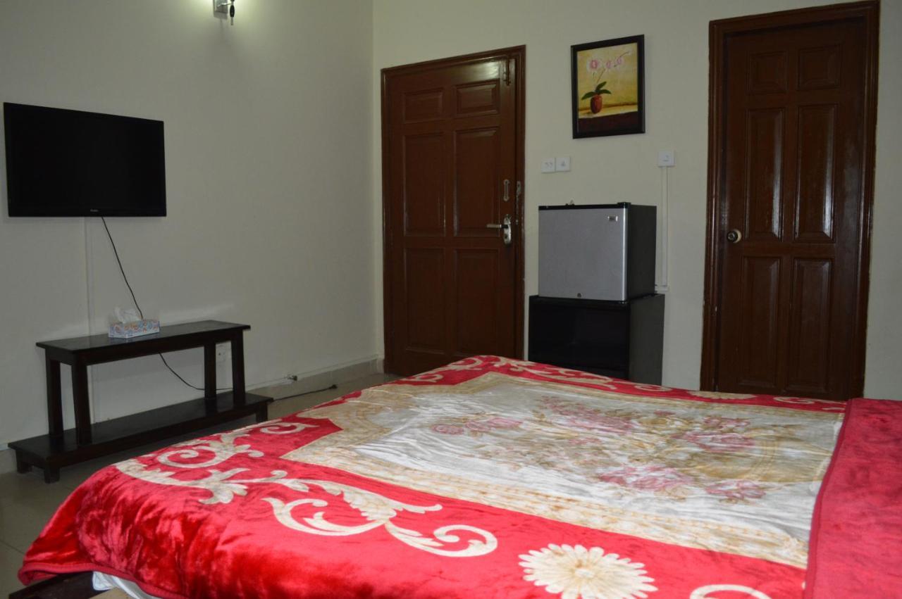 Tourist Hub Islamabad Bed & Breakfast Luaran gambar