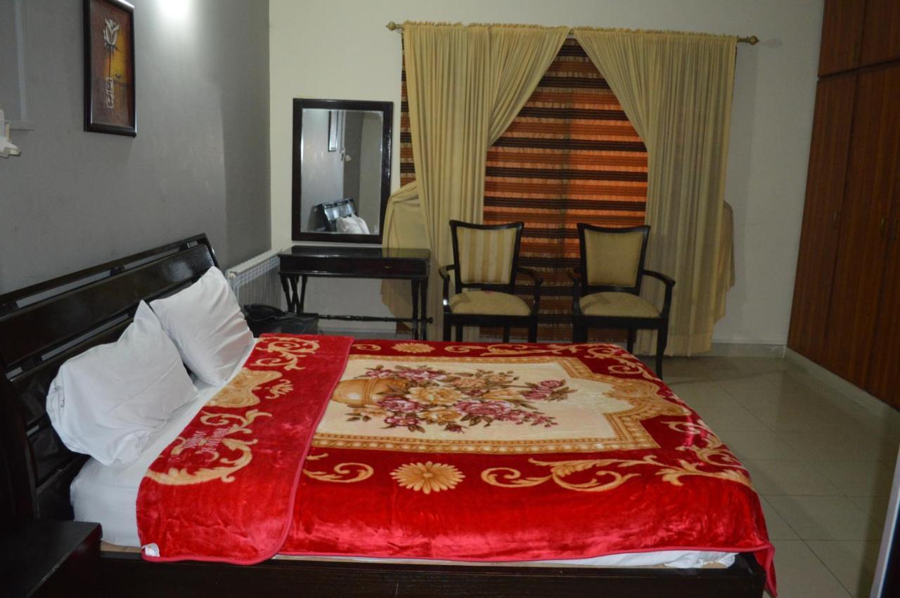 Tourist Hub Islamabad Bed & Breakfast Luaran gambar