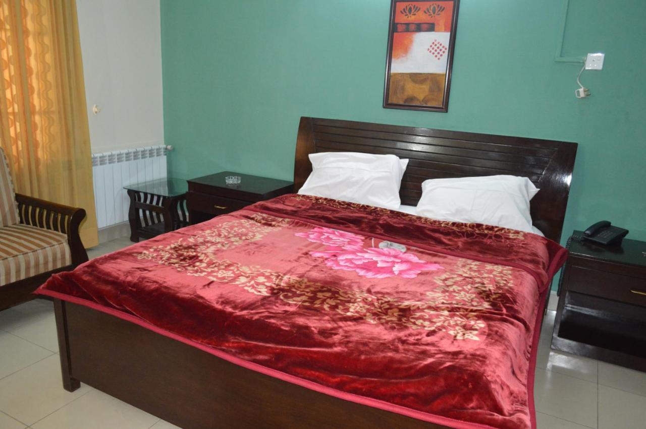 Tourist Hub Islamabad Bed & Breakfast Luaran gambar