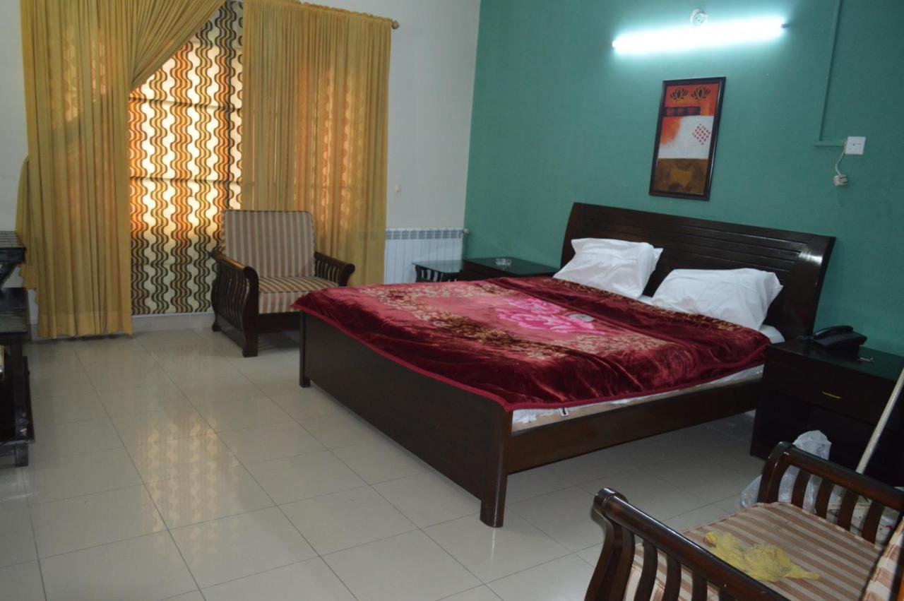 Tourist Hub Islamabad Bed & Breakfast Luaran gambar