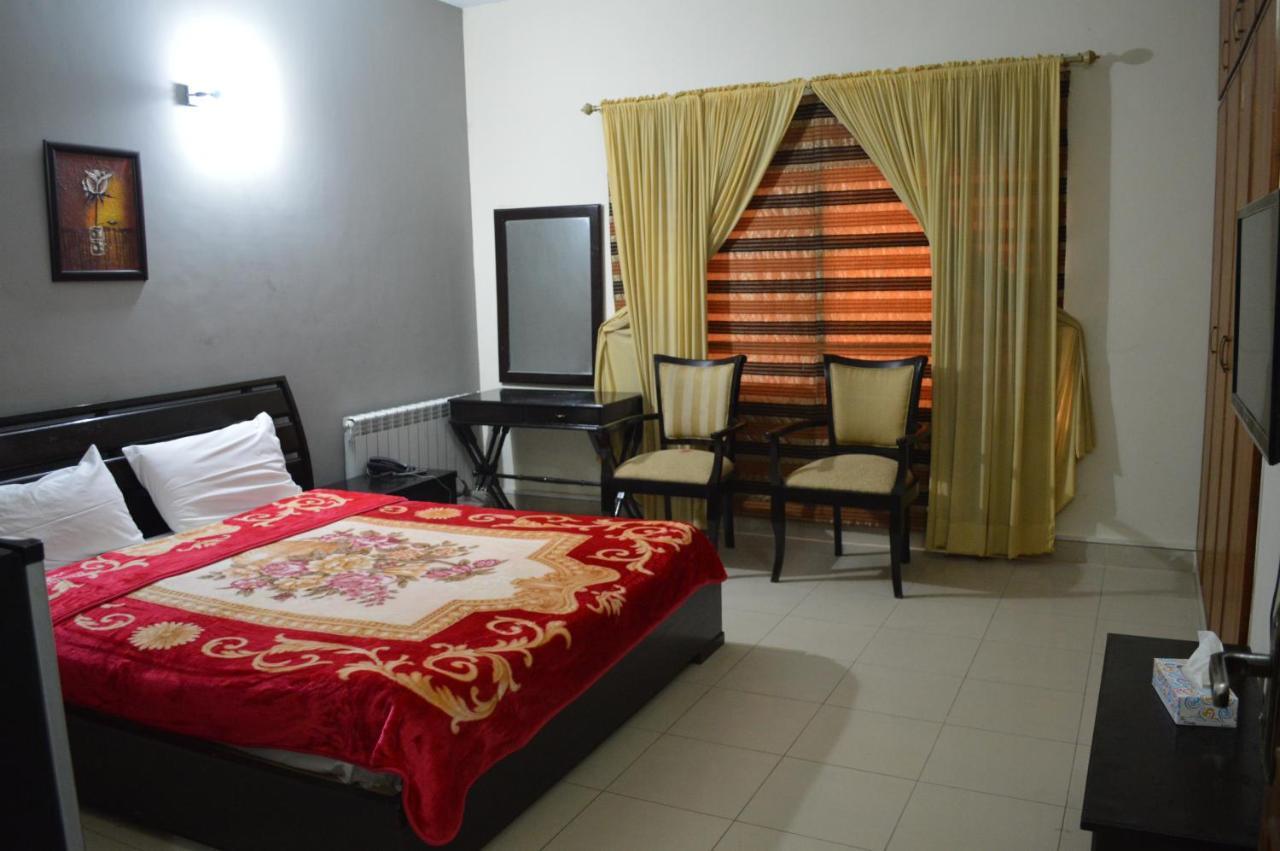 Tourist Hub Islamabad Bed & Breakfast Luaran gambar