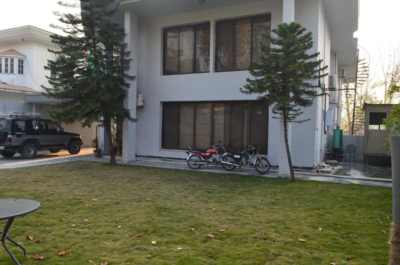 Tourist Hub Islamabad Bed & Breakfast Luaran gambar