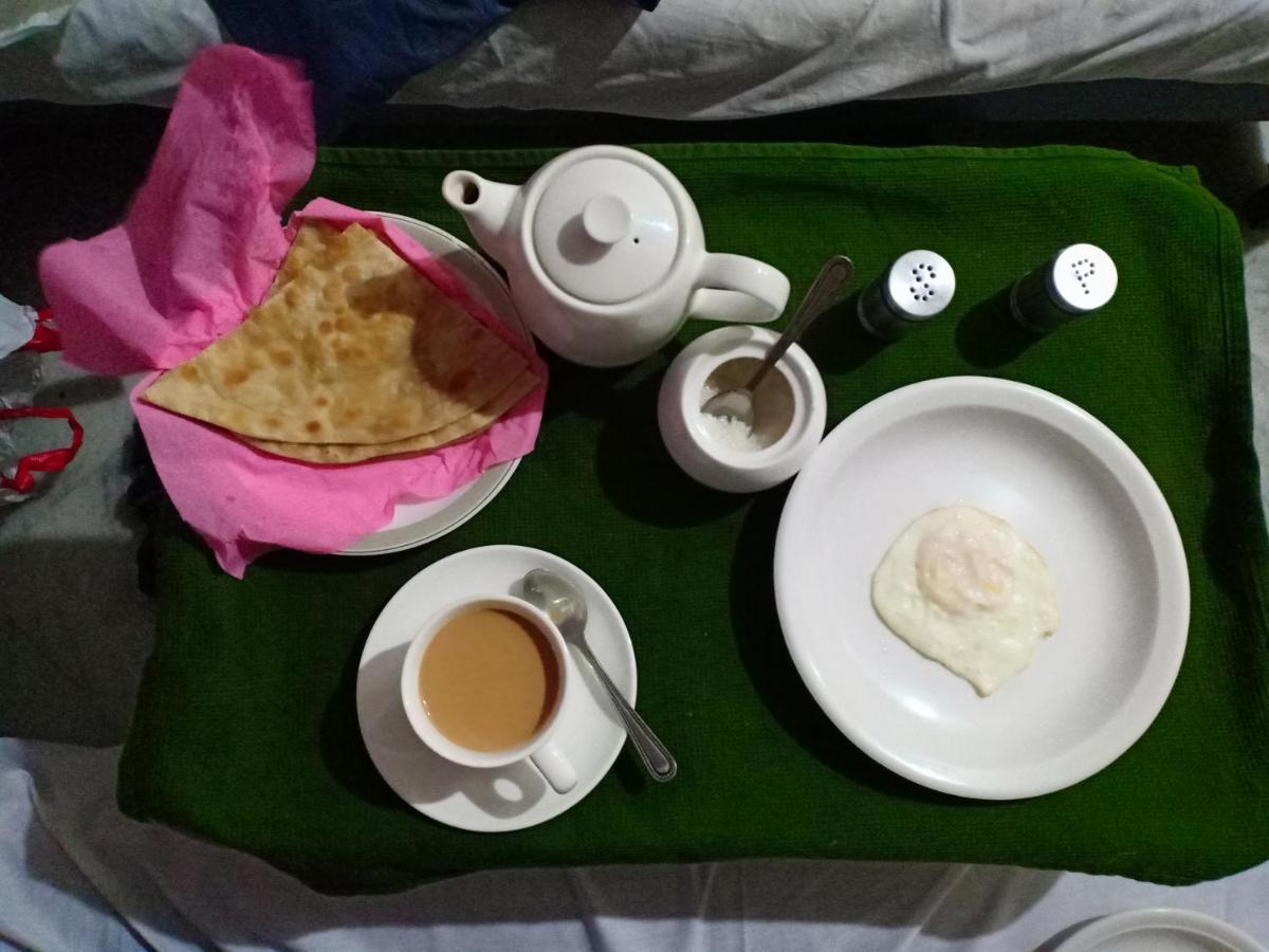 Tourist Hub Islamabad Bed & Breakfast Luaran gambar