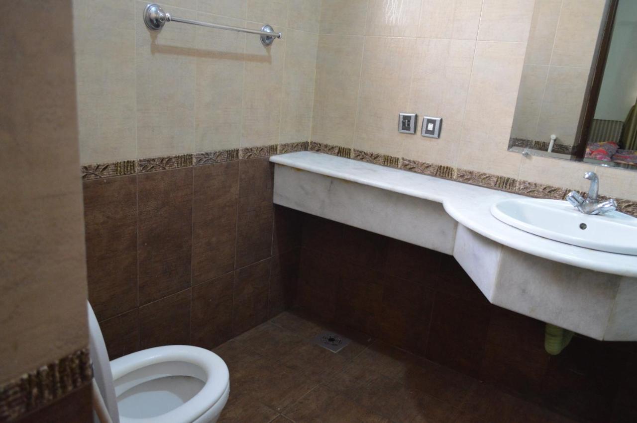 Tourist Hub Islamabad Bed & Breakfast Luaran gambar